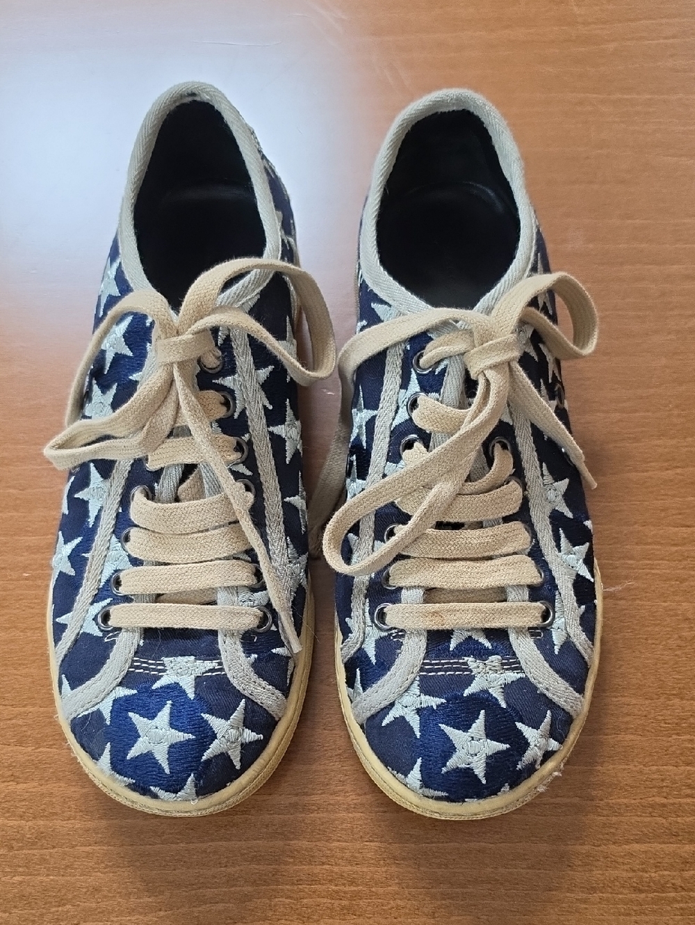 Marc by Marc Jacobs: Star Pattern Sneakers with Beige Laces.  Size 9